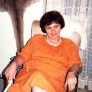Ana Apostolescu, 1988, în Australia