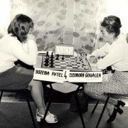 Eleonora Gogâlea - Bozena Pytel, în timpul turneului internaţional de la Piotrkow Trybunalski, 1973